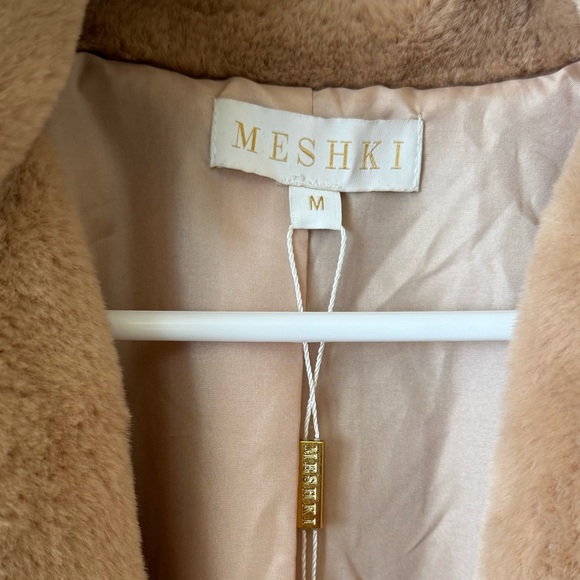 MESHKI | Faux Fur Coat - Picture 5 of 8